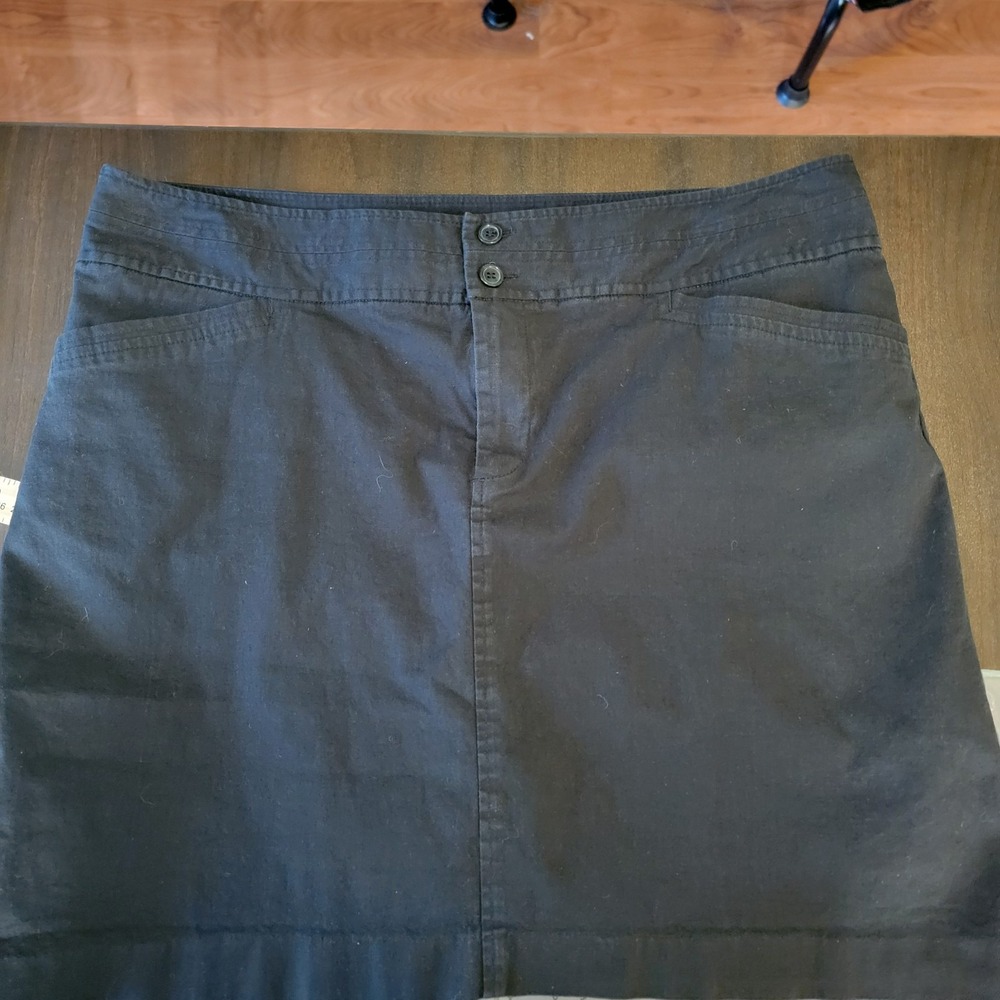 Christopher And Banks Black Skort
